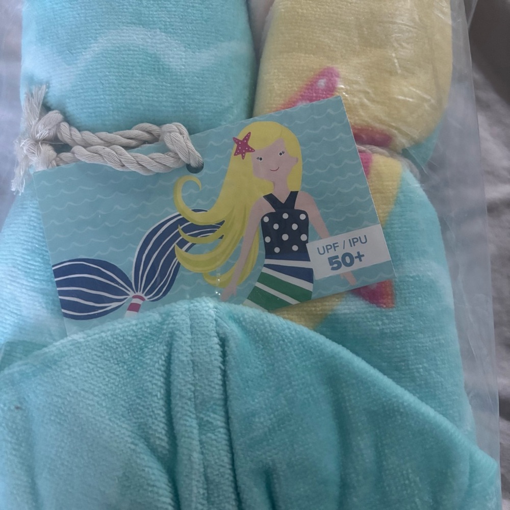 NWT - Pottery Barn Kids- Hooded Blonde Mermaid Beach Towel with UPF 50+